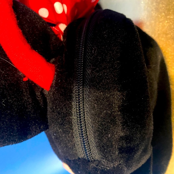 WALT DISNEY MINNIE MOUSE 3-D PLUSH PURSE WITH ZIPPER DISNEY TAG ATTACHED - Picture 12 of 12